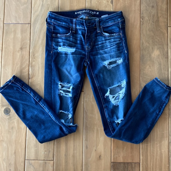 Women’s American Eagle Super Stretch Superlow Jegging - Picture 2 of 9